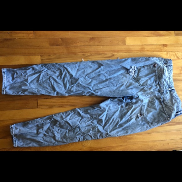 Distressed jeans - Picture 2 of 2